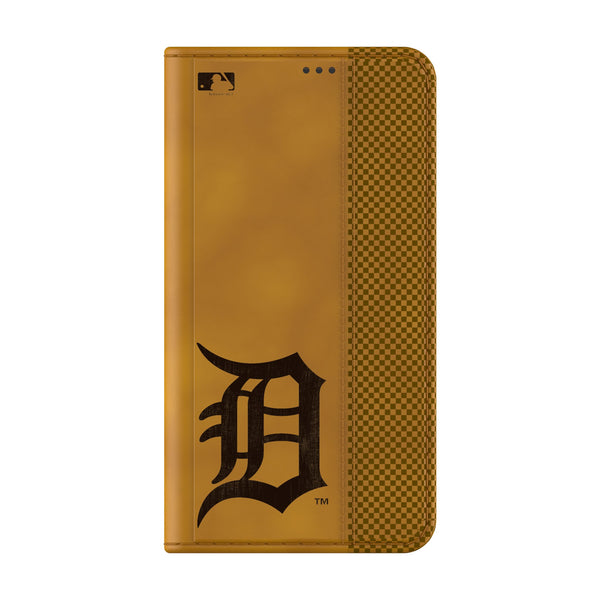 Detroit Tigers Burn Galaxy Folio Phone Case Closed.Jpg