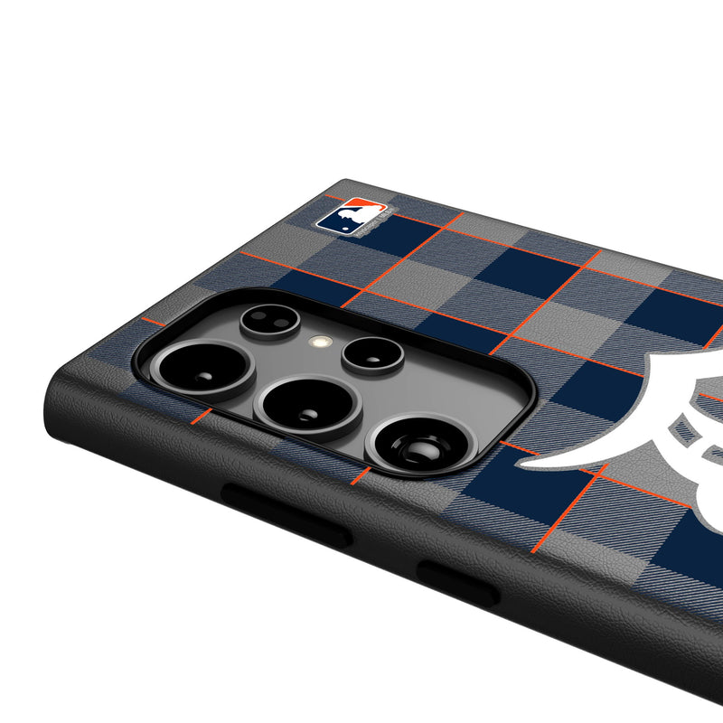 Detroit Tigers Plaid Galaxy MagSafe Compatible Phone Case Detail.Jpg