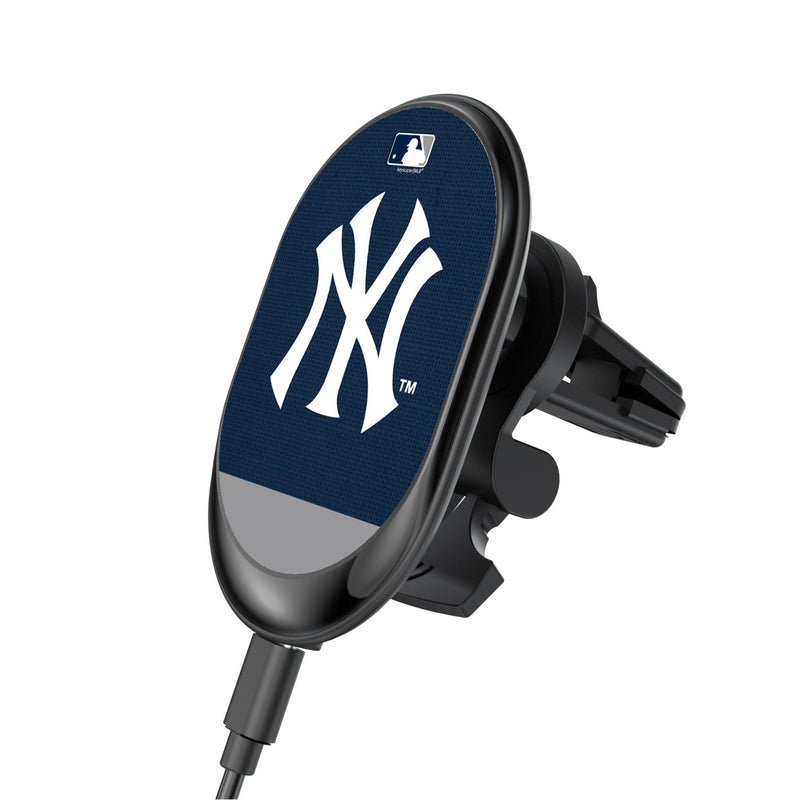 New York Yankees Endzone Solid Wireless Mag Car Charger