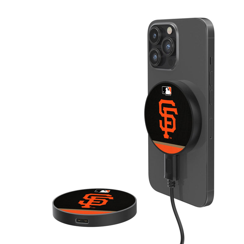 San Francisco Giants Stripe 15-Watt Wireless Magnetic Charger